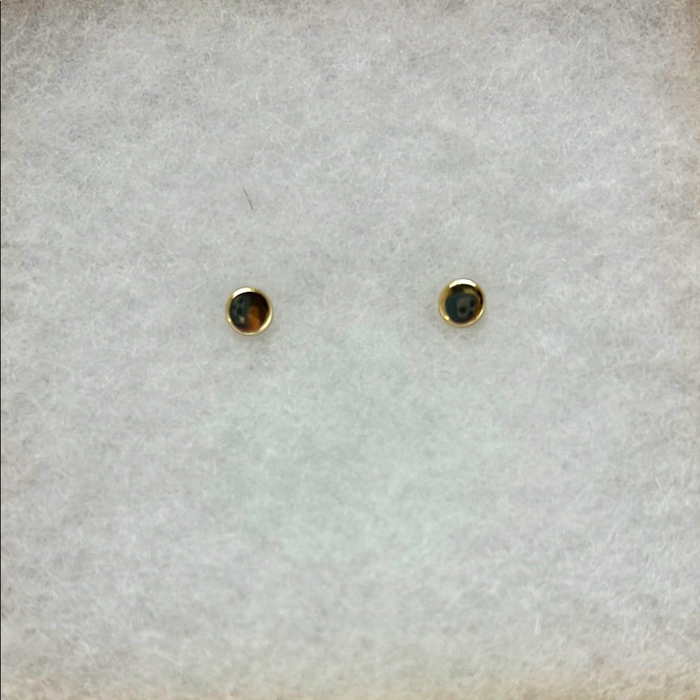 Elegant Gold Stud Earrings
